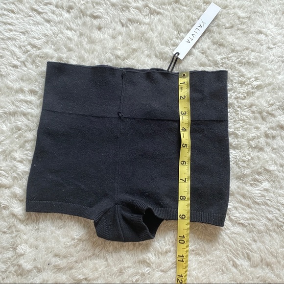 Yalivta Girls Knit Dance Shorts - Picture 11 of 11